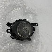Load image into Gallery viewer, Genuine Vauxhall Insignia Drivers Side Front Fog Lamp Light O/S RIGHT 09-17