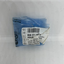 Load image into Gallery viewer, Socket With Needles Gear Manual Bush Transmission Audi A3 1997 2013