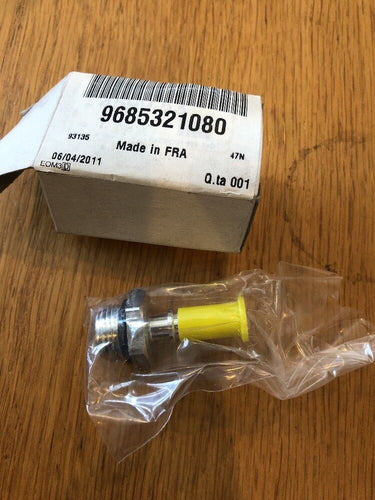 Genuine Fiat Vacuum Relief Valve Brand New 9685321080