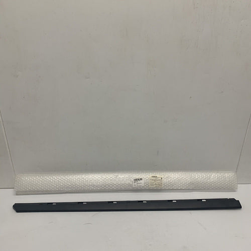 Genuine & New VW PASSAT 2015-  LEFT FRONT LOWER DOOR MOULDING TRIM 3G0853267 GRU