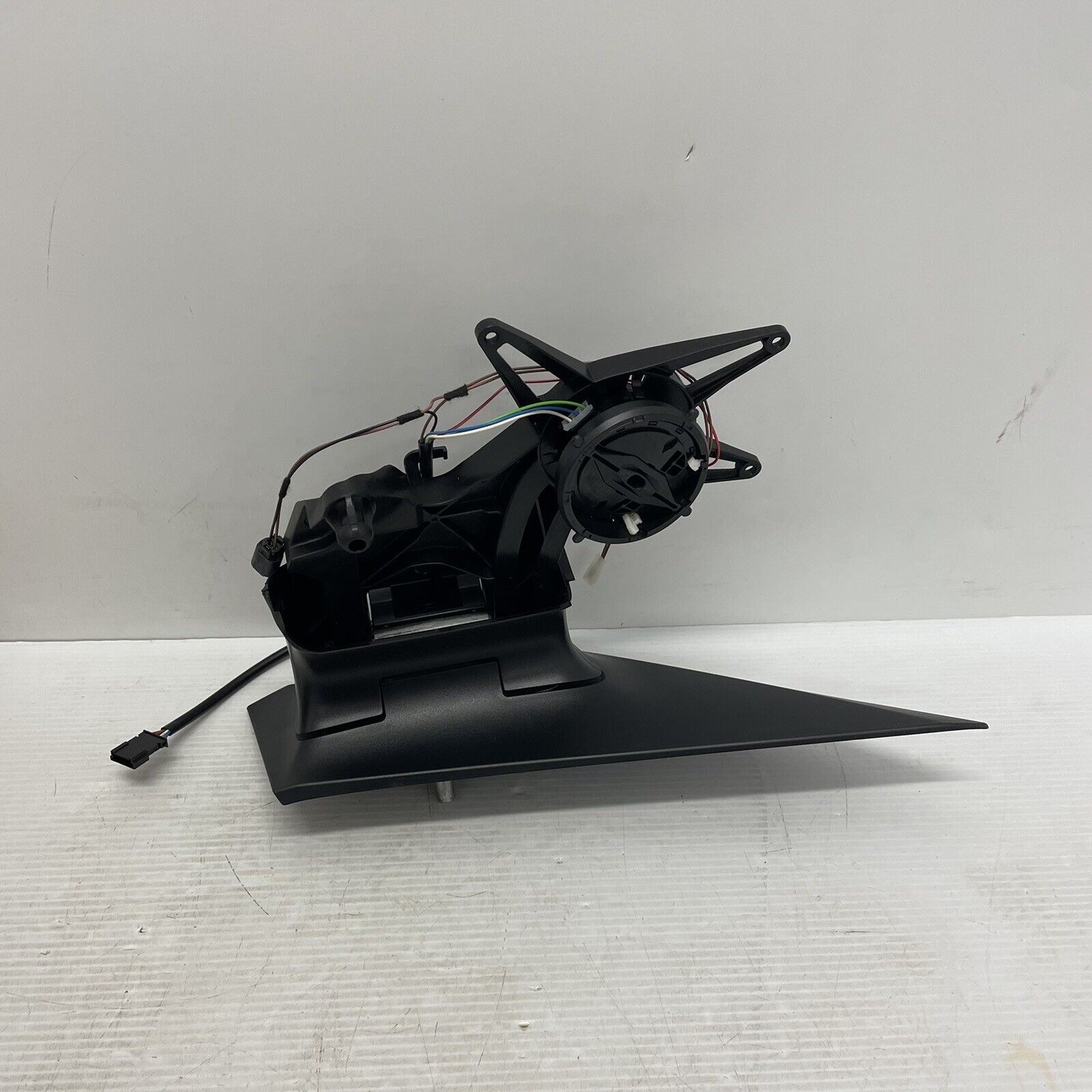 Genuine Mercedes Mirror Body A0008106519 – Genuine Parts Ltd