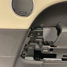 Load image into Gallery viewer, Genuine Land Rover Range Rover Sport 14- RH door trim lr105244