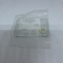 Load image into Gallery viewer, LAND ROVER FREELANDER L359 Discharge Hose Insert LR003185 NEW GENUINE