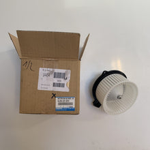 Load image into Gallery viewer, genuine MAZDA Atenza 2003 LA-GY3W Blower Motor GJ8A61B10 brand new