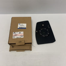 Load image into Gallery viewer, Genuine Ford Exterior Mirrors New &amp; Niche 1766584