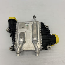 Load image into Gallery viewer, LAND ROVER DISCOVERY V L462 Intercooler Radiator LR139045 NEW GENUINE