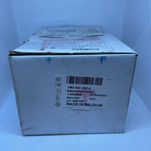 Load image into Gallery viewer, Genuine Volkswagen Halogen Fog Lamp 7M3941700C