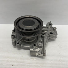 Load image into Gallery viewer, Genuine Vauxhall Insignia Antara Zafira Waterpump 55506050