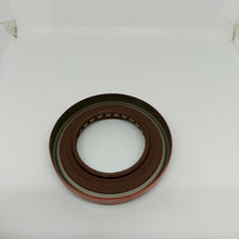 Load image into Gallery viewer, NEW GENUINE LAND ROVER DIFFERENTIAL DIFF PINION OIL SEAL DOUBLE LIP - FTC5258