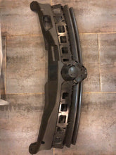 Load image into Gallery viewer, Genuine Vauxhall Astra Mk5 Front Top Grille Brand New 04-06 13241970