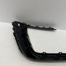 Load image into Gallery viewer, Genuine Vent Grille Black O/S 5NA854662J041