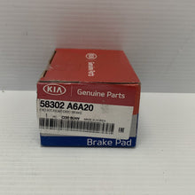 Load image into Gallery viewer, GENUINE Kia Ceed 2012 to 2018 REAR Brake Pads 58302A6A20 NEW FAST FREE POSTAGE!
