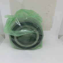 Load image into Gallery viewer, Genuine DISCOVERY SPORT Range Rover EVOQUE VELAR BEARING WHEEL HUB LR078387