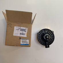 Load image into Gallery viewer, genuine MAZDA Atenza 2003 LA-GY3W Blower Motor GJ8A61B10 brand new