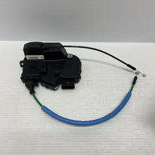 Load image into Gallery viewer, New Genuine Hyundai iX20 Front Right Hand Door Lock Actuator 813201K040