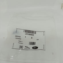 Load image into Gallery viewer, NEW Genuine LR Discovery/Range Rover Rear Body Mouldings Clips x1- LR106832