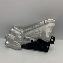 Load image into Gallery viewer, Genuine Land Rover Discovery Sport 15- heat shield LR180126
