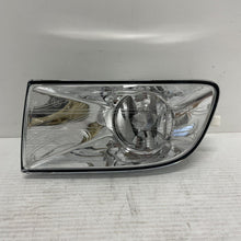 Load image into Gallery viewer, GENUINE SKODA OCTAVIA 2009-2013 RIGHT HALOGEN FOG LAMP 1Z0941701 - NEW