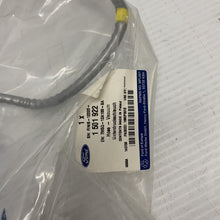Load image into Gallery viewer, Genuine Ford 1501922 HOSE VACUUM
