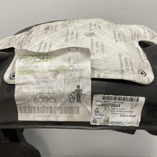 Load image into Gallery viewer, Genuine Chevrolet Rear Wheelhouse Liner 95072543