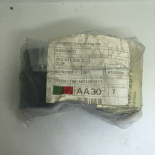 Load image into Gallery viewer, Genuine Volkswagen Crafter Clamp 2E0511235C
