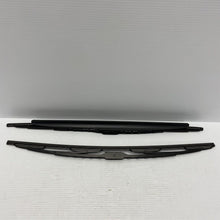 Load image into Gallery viewer, NEW VOLKSWAGEN AMAROK FRONT WINDSCREEN WIPER BLADES SET LHD 7H0998003 GENUINE