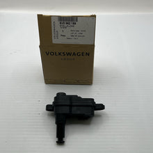 Load image into Gallery viewer, 47724974