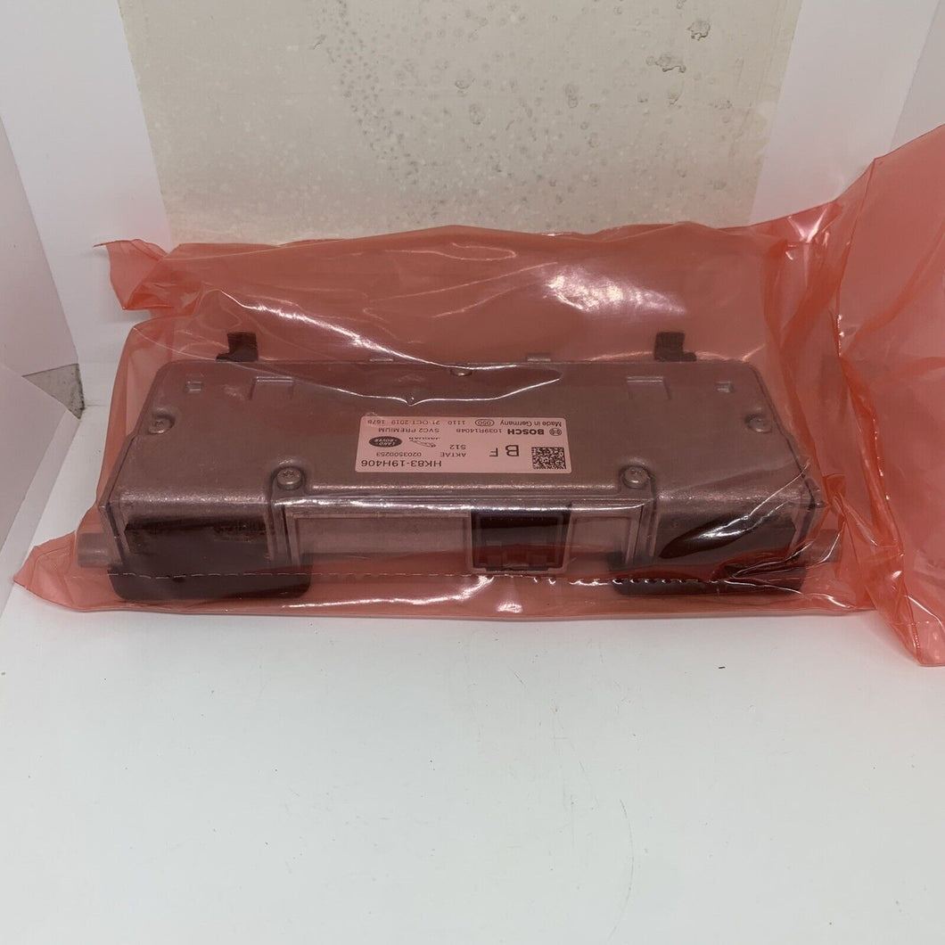 Genuine Jaguar F-PACE 16- Camera front T4A2463