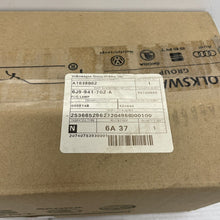 Load image into Gallery viewer, New Genuine SEAT Ibiza 2013-17 Right Front Fog Light 6J9941702A