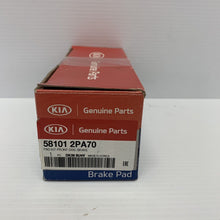 Load image into Gallery viewer, Genuine Brake Pads Front Kia Sorento 2009 to 2012 - 581012PA70