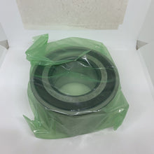 Load image into Gallery viewer, Genuine DISCOVERY SPORT Range Rover EVOQUE VELAR BEARING WHEEL HUB LR078387