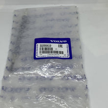 Load image into Gallery viewer, Genuine Volvo 32290415 GLOW PLUG