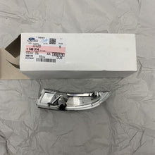 Load image into Gallery viewer, Genuine Ford FIESTA Wing Mirror Indicator Lens R/H  (2008-2017)  1748314