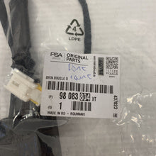 Load image into Gallery viewer, Peugeot Citroen DS BELT BUCKLE 98083807XT - Tariff 8708299000