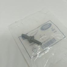 Load image into Gallery viewer, NEW GENUINE JAGUAR STUD M6 x 20mm + M6 x 16mm - AJ814212