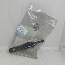 Load image into Gallery viewer, GENUINE RENAULT FIXING PLATE (8200208687)