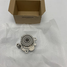 Load image into Gallery viewer, Audi TT 8J Mk2 2.0 TFSi Water Coolant Pump New Genuine 06F121011