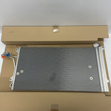 Load image into Gallery viewer, Aircon condensor / radiator VW Touareg 2003-2010 7L0820411G New Genuine VW part