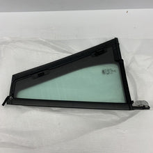 Load image into Gallery viewer, Genuine Land Rover Range Rover Sport 10-13 rh quater panel glass lr044523