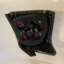 Load image into Gallery viewer, genuine TOYOTA Avensis 2007 CBA-AZT250 Left Tail Light 8155105200