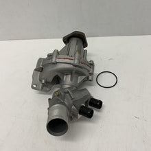 Load image into Gallery viewer, GENUINE RENAULT PUMP WATER ASSY (7700871801)