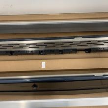 Load image into Gallery viewer, Genuine Volvo XC90 16-25 Illumination running boards 39793381