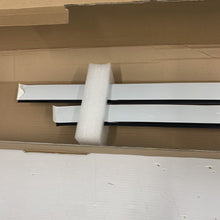 Load image into Gallery viewer, Land Rover Genuine Roof Rail VPLCR0134 Discovery Sport 2015