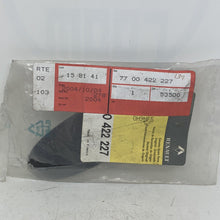 Load image into Gallery viewer, GENUINE RENAULT BADGE 16V C2 (7700422227)