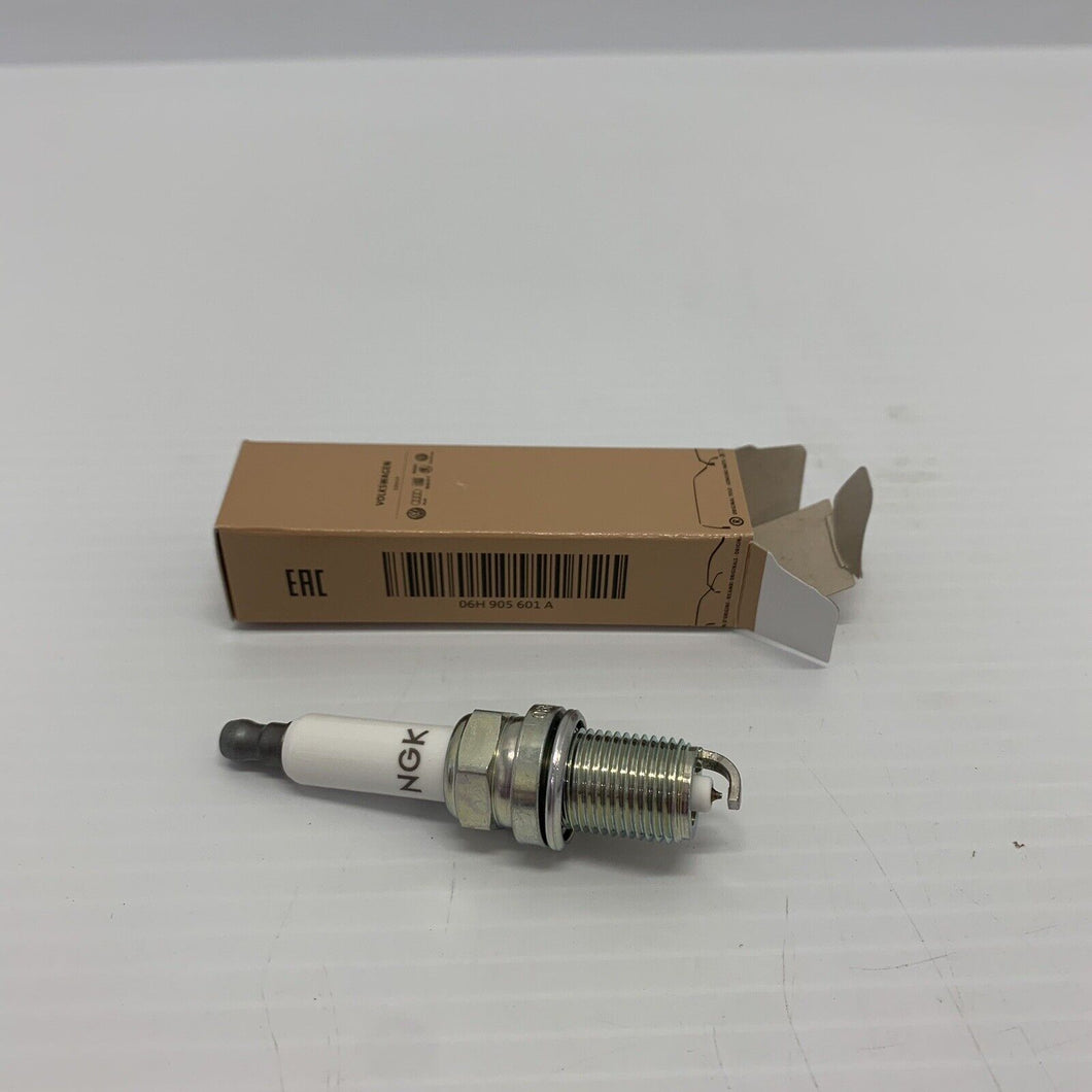 1x VW AUDI 2.0 TFSI  Longlife Spark Plug - 06H905601A NGK PFR7S8EG New Genuine