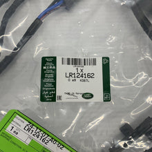Load image into Gallery viewer, GENUINE RANGE ROVER EVOQUE 2019- TOW BAR WIRING LR124162