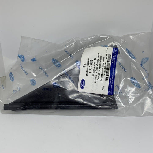 Genuine Ford Fiesta MK7 O/S Door Window Frame Moulding 1719878