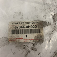 Load image into Gallery viewer, Genuine Toyota rear door cover rh 678440h020