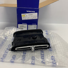 Load image into Gallery viewer, Genuine Volvo XC40 Dashboard Air Vent Left 31442627 B4 2023 RHD