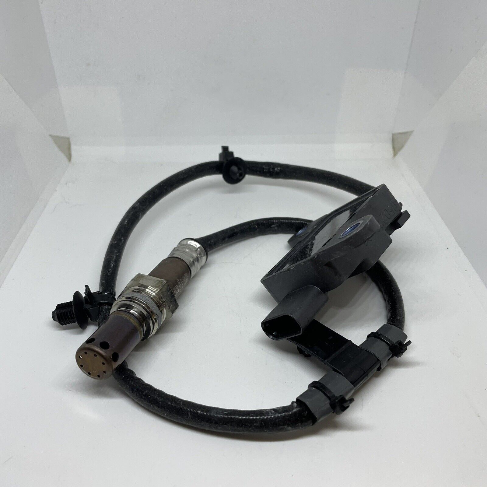 o出品 Japanese Truck parts Brake Valve For ISUZU VC46 VC61 6WG1